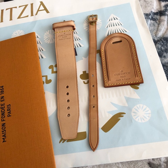 NWOT-Authentic Louis Vuitton Luggage Handel Holder Tags 🏷 and poignet . - Picture 3 of 8